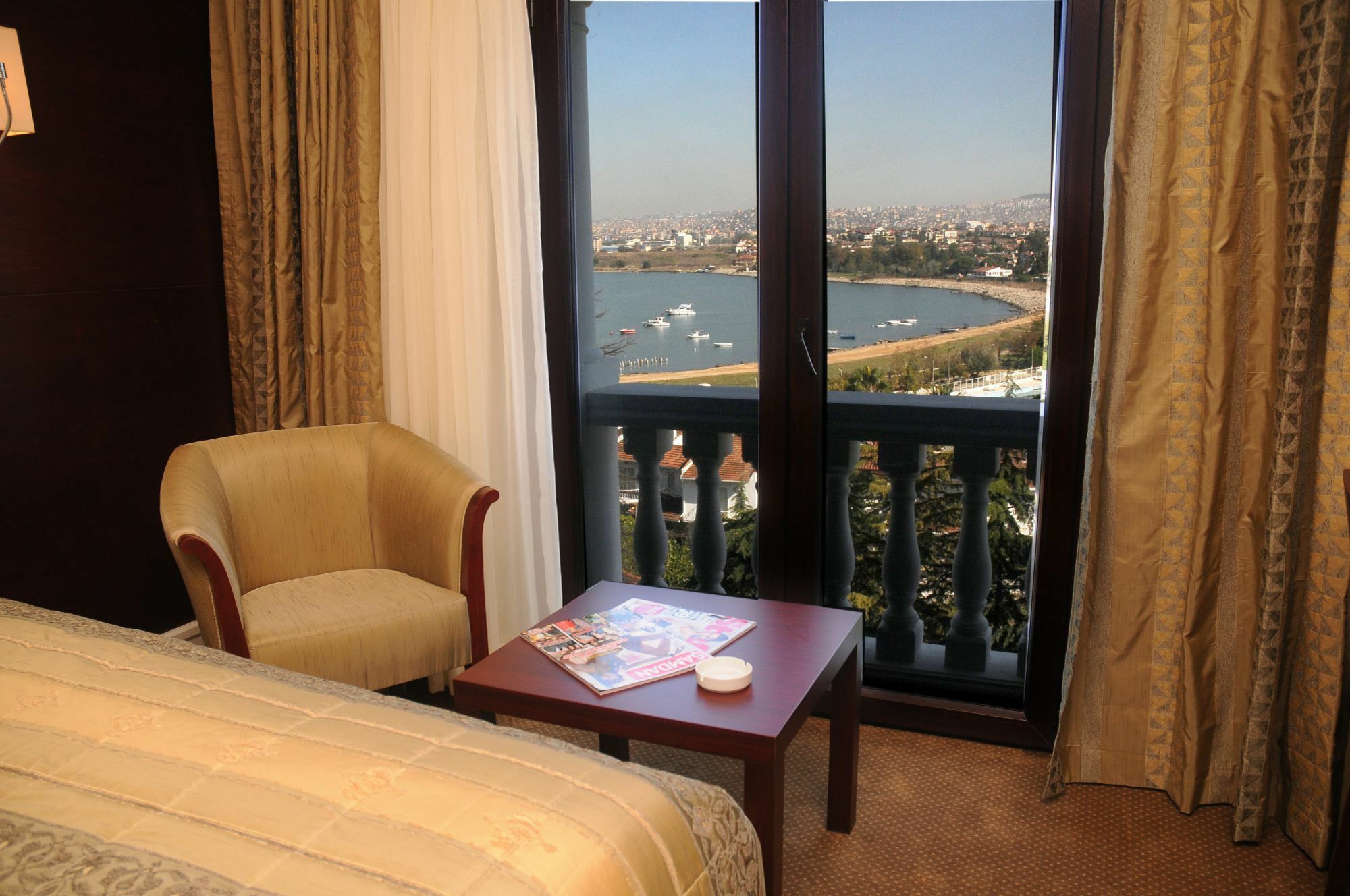 Paradise Island Hotel Darıca Exterior foto